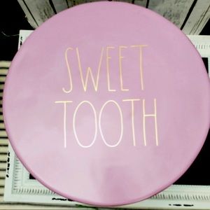 Rae Dun sweet tooth purPLE CAKE STAND  NWOT